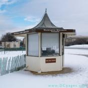 Visitors 2 years of age or older must have a ticket to enter the Monument. Free tickets may be obtained at the 15 th Street kiosk or calling 1-800-967-2283.