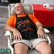 You can smell this man's butt for miles after putting down a couple of racks of ribs.