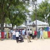 Crowds entering the Mali section, ready to explore the traditional and modern crafts and textiles of Mali