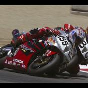 Ben Bostrom racing on his 2002 RC51