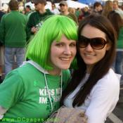 Kissing these Irish girls is allowed.