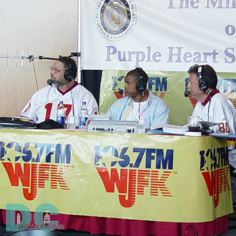 WJFK team watches the Skins select Sean Taylor with their first round pick.