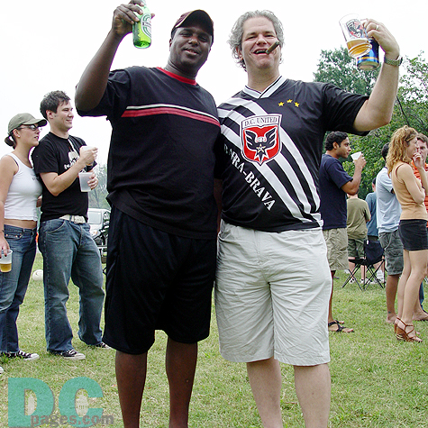 Meuki and Mike raise their glasses to DC United before the match.