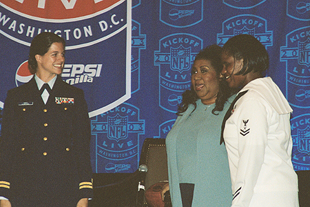 Members of the military at the press conference greeted Aretha Franklin.