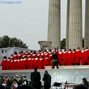 Bruce Springsteen with 125 person choir performs at Lincoln Memorial