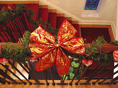 Lovely ribbons tied all around the banisters