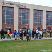 Supporters lined up at Comcast Center, September 17, 2009