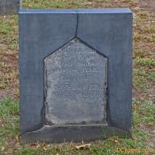 American gravestone from 1692