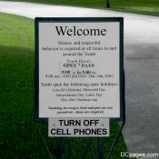 Lincoln Tomb Welcome Sign