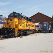 B&O 3802 Locomotive decked out in Chessie System colors