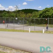 The North Fork Resort has basketball, tennis, and volleyball courts. The resort also has ball fields, pools, horseshoe pits, and an outdoor stage. Tel.540.636.2995