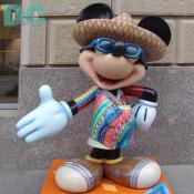'Celebrate Mickey: 75 InspEARations' Statue - Viva Mickey - Luis was born in LaGrange, Illinois, and is one of six children. In his elementary school classes, Luis maintains an "A" average.