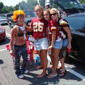 These ladies have the Redskins spirit.