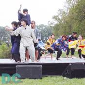 By dancing the Japanese dancers described a situation that fishermen and their family were celebrating a good bag. 