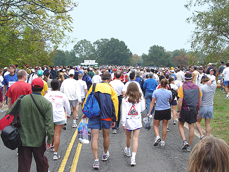 18,000 runners participated in the 2003 marathon. 