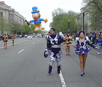 2003 Cherry Blossom Festival: Make way for Garfield.  