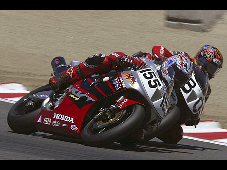 Ben Bostrom racing on his 2002 RC51