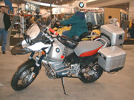 R 1150 GS Adventure would be the bike I 
pick for the out-back. Everything about this bike looks rugged.