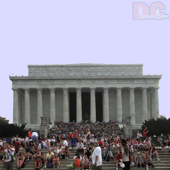 Front view of Lincoln Memorial during the fourth of July.