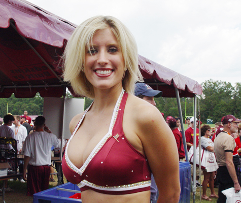 Ashley is a Student and Personal Trainer when not performing with the Redskins.